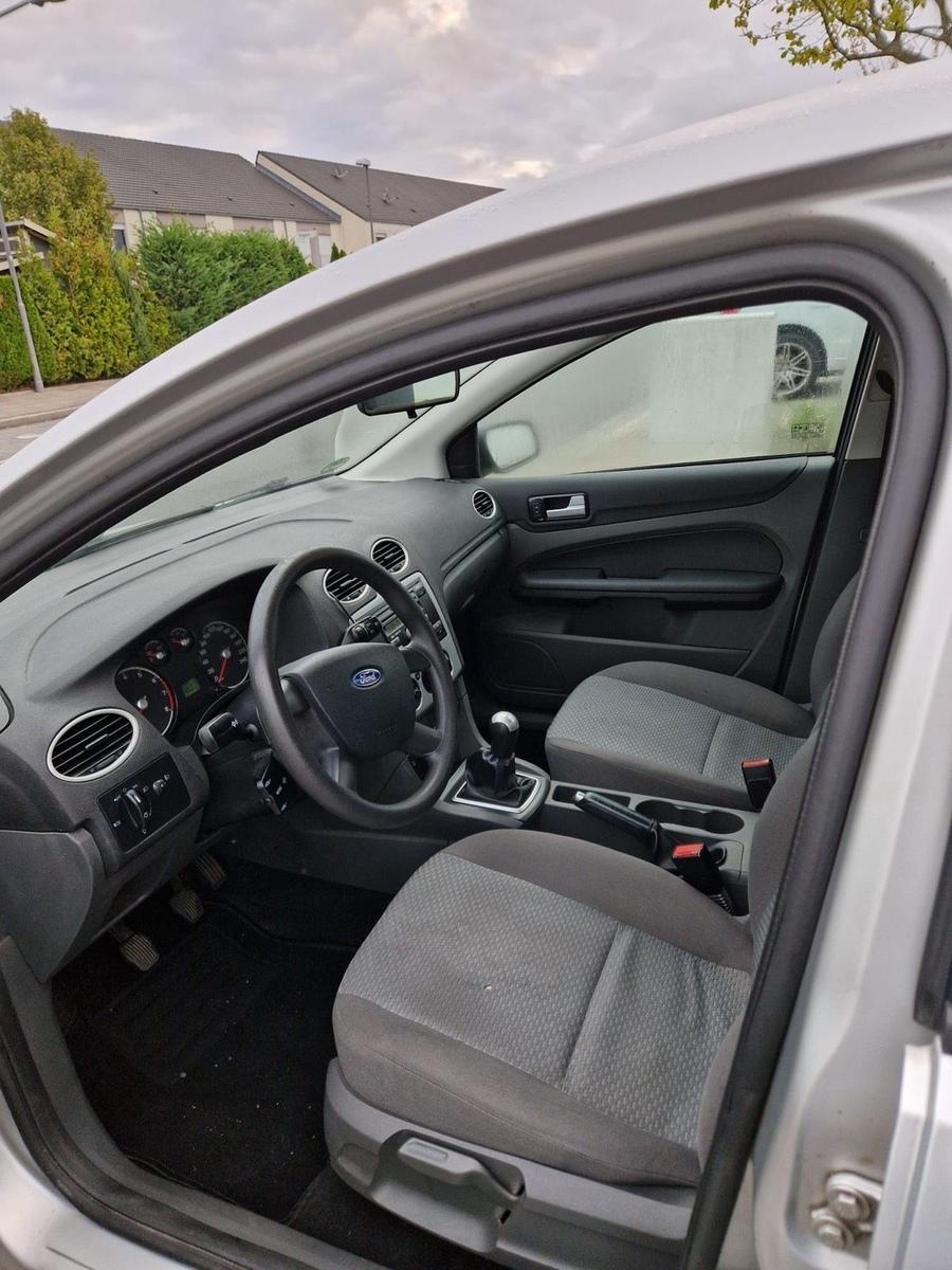 Ford Focus 2006 — photo 10