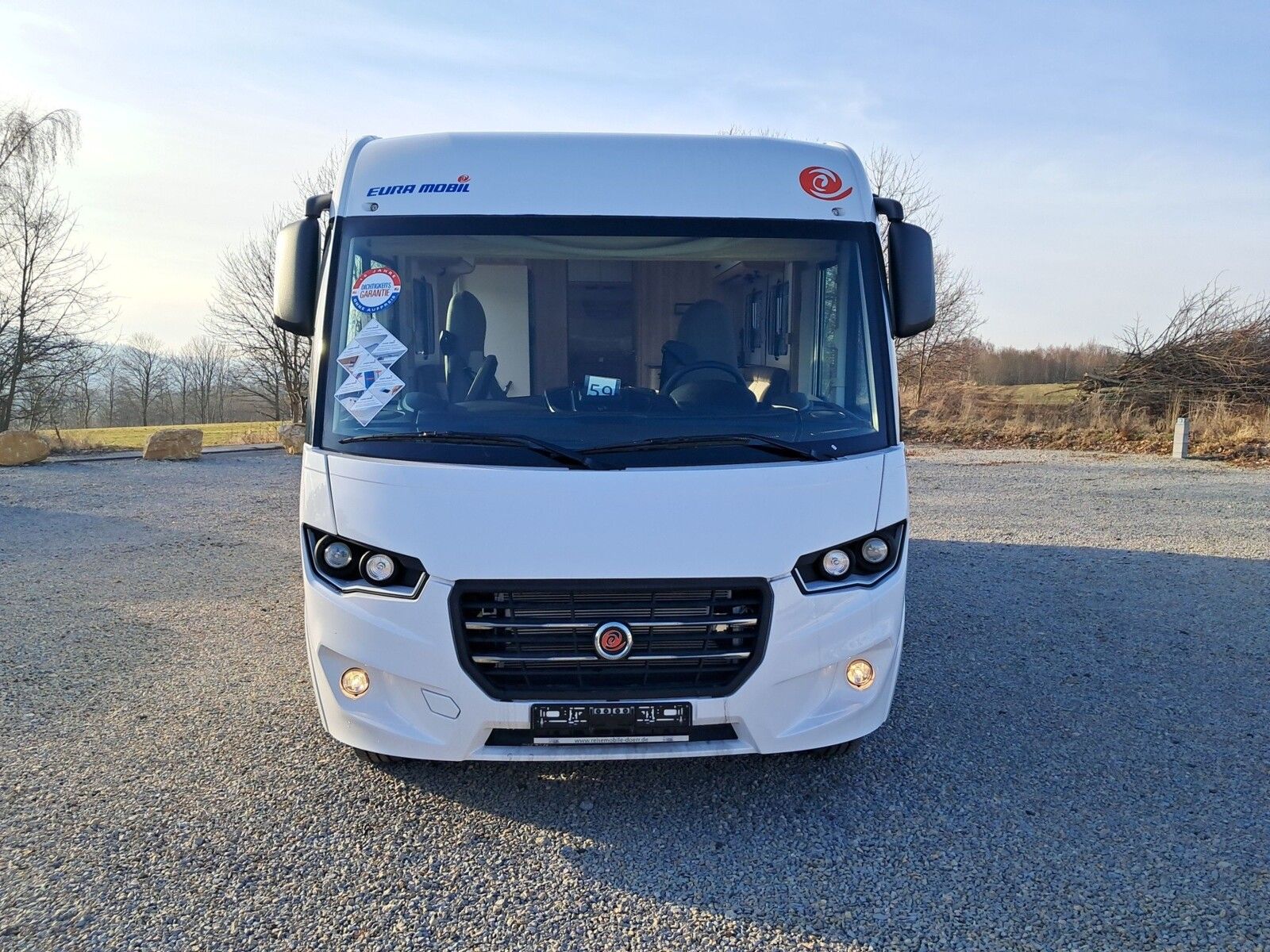 Fahrzeugabbildung Eura Mobil Integra Line IL 720 EF LUFTFEDERUNG
