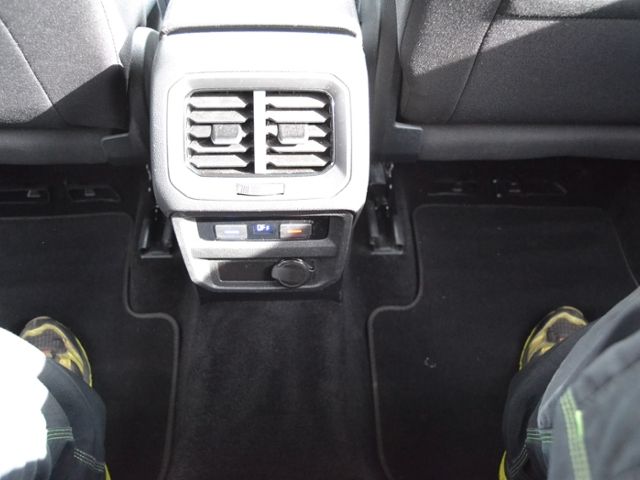 Tiguan 2.0 TDI Life AHK/LED/17-ZOLL/NAVI+VZE/BUS