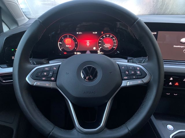 Golf Variant VIII 2.0 TDI LIFE NAVI KEYLESS PDCv