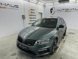 Skoda Octavia Lim. RS NAVI KLIMA TEMPO PANO MFL LED - Skoda Octavia: Limousine, RS