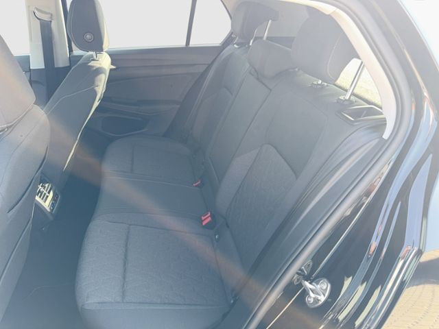 Golf VIII LIFE 1.5 TSI DSG STANDHZG NAVI APP-CON