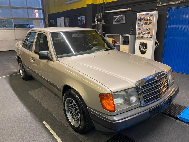 Mercedes-Benz 300 E W124 Lim. Autom. *HU-NEU*H-KENNZEICHEN*