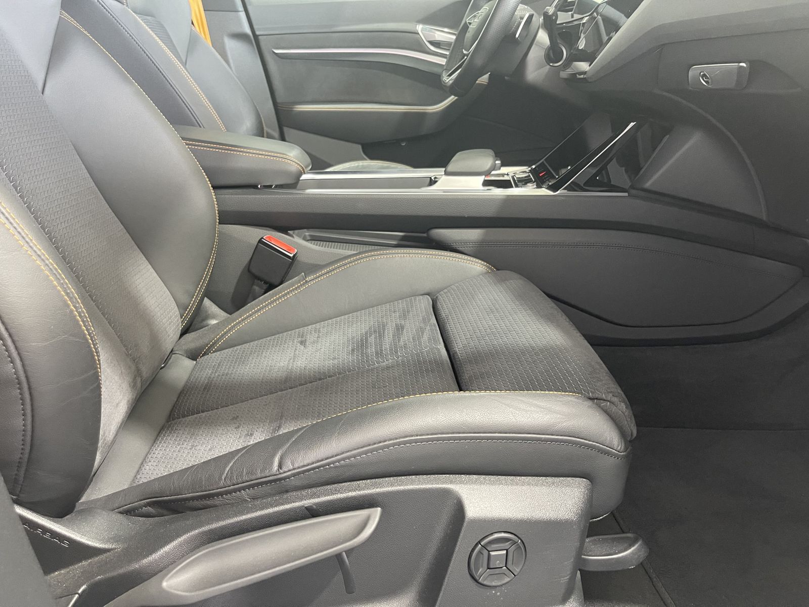 Fahrzeugabbildung Audi e-tron 55 Quattro*S line*LED*Optik*Black Edition