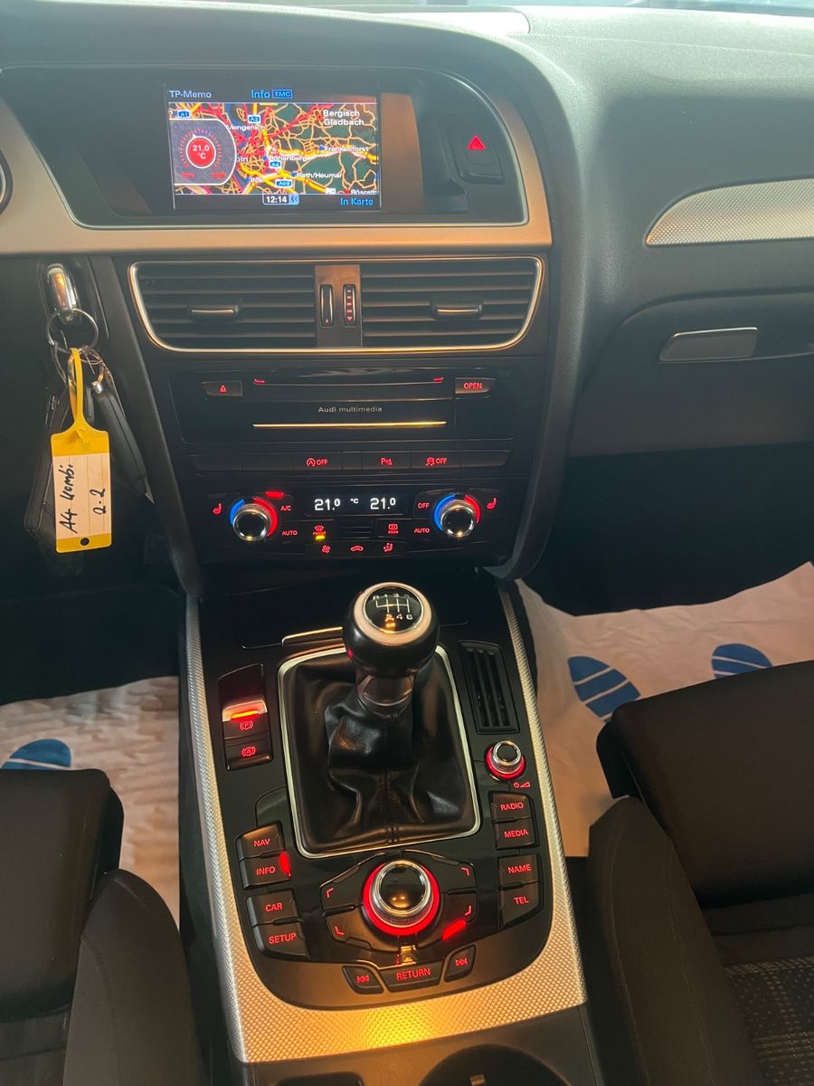 Fahrzeugabbildung Audi A4 Avant 2.0 TDI S line quattro *1.HAND*