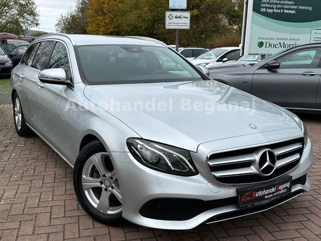 Mercedes-Benz E 220 d 1HAND/WIDESCREEN/NAVI/SHZ/R-KAMERA