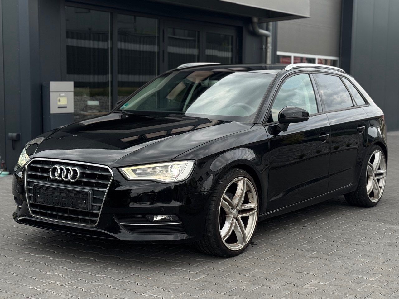 AUDI A3 Sportback KAMERA/NAVI/STAND-HEIZ/LED/XEN+