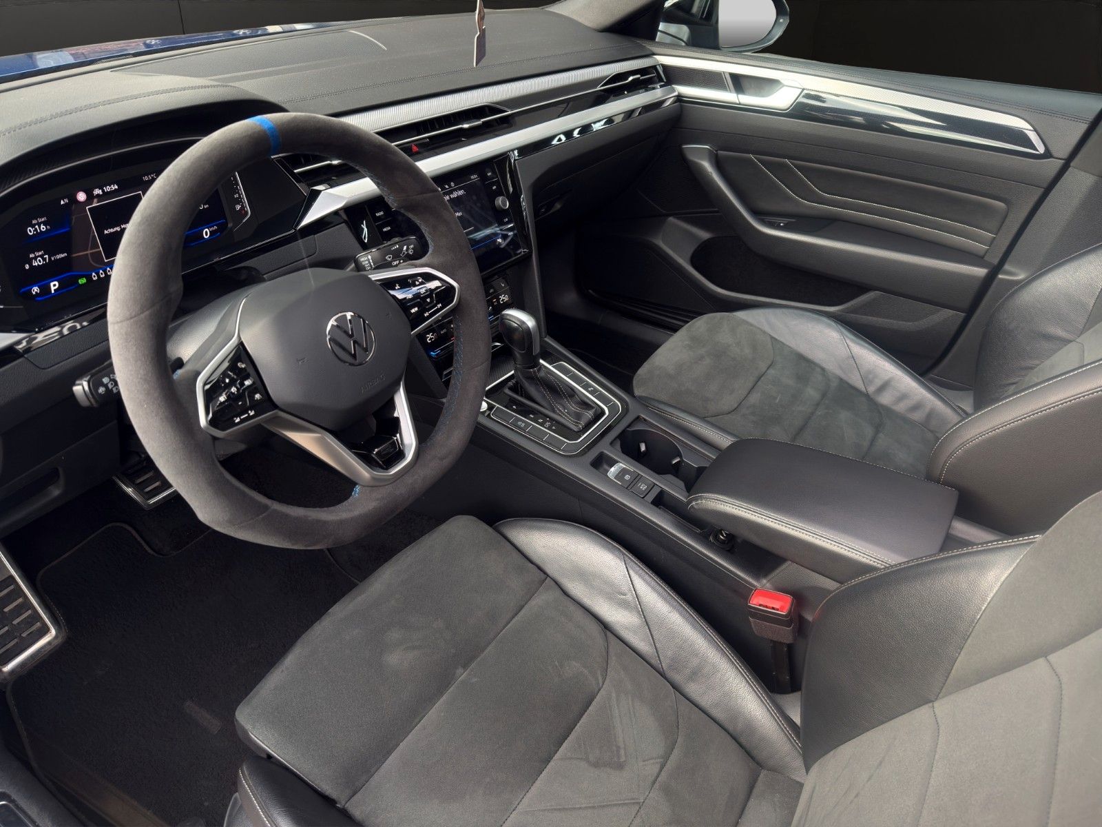 Fahrzeugabbildung Volkswagen Arteon R-Line *Pano*Kamera*Ambiente*ACC*Carplay