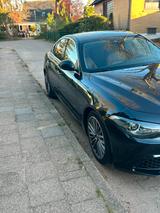Alfa Romeo Giulia 2.0 Turbo 16V 147kW AT8 Lusso Lusso - Alfa Romeo Giulia von privat