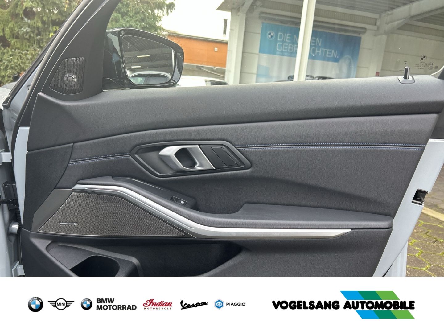 Fahrzeugabbildung BMW M340i xDrive Touring,Panodach,H&KSound,HeadUp,RF