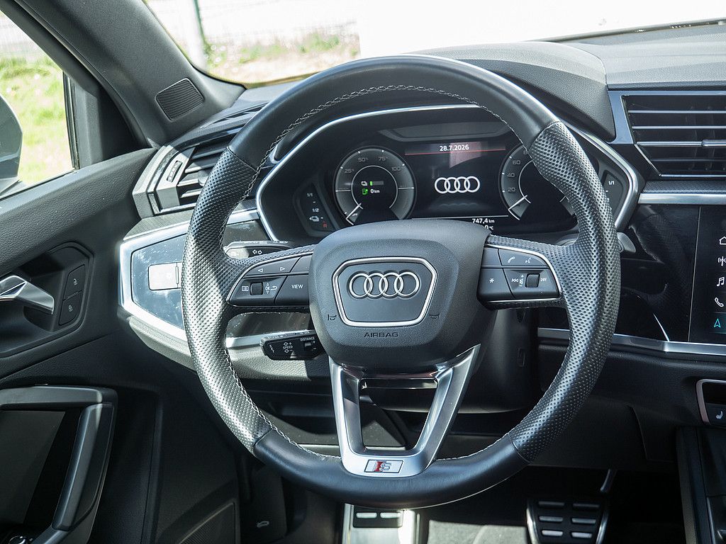 Audi Q3 - Bild 8