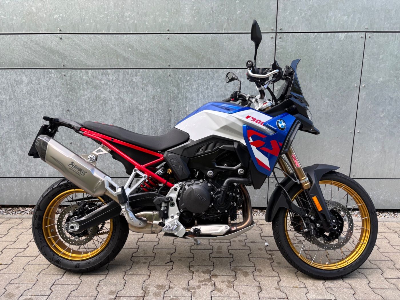 Fahrzeugabbildung BMW F 900 GS Trophy Dynamik-Paket