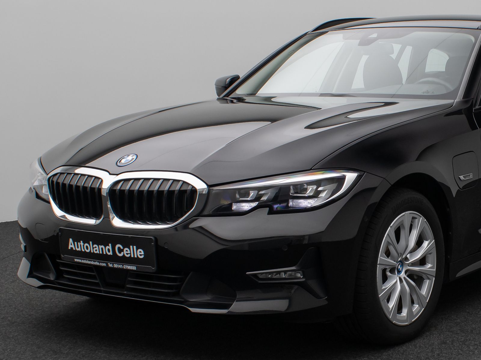 Fahrzeugabbildung BMW 330e Stop&Go DAB Kamera Alarm MSportleder 17Zoll