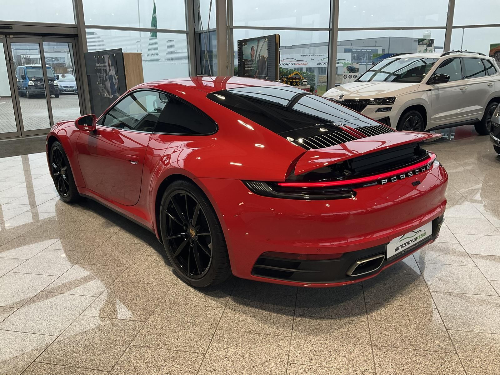 Porsche 911 Carrera 4 Allrad Navi Rückfahrkamera Leder foto 7