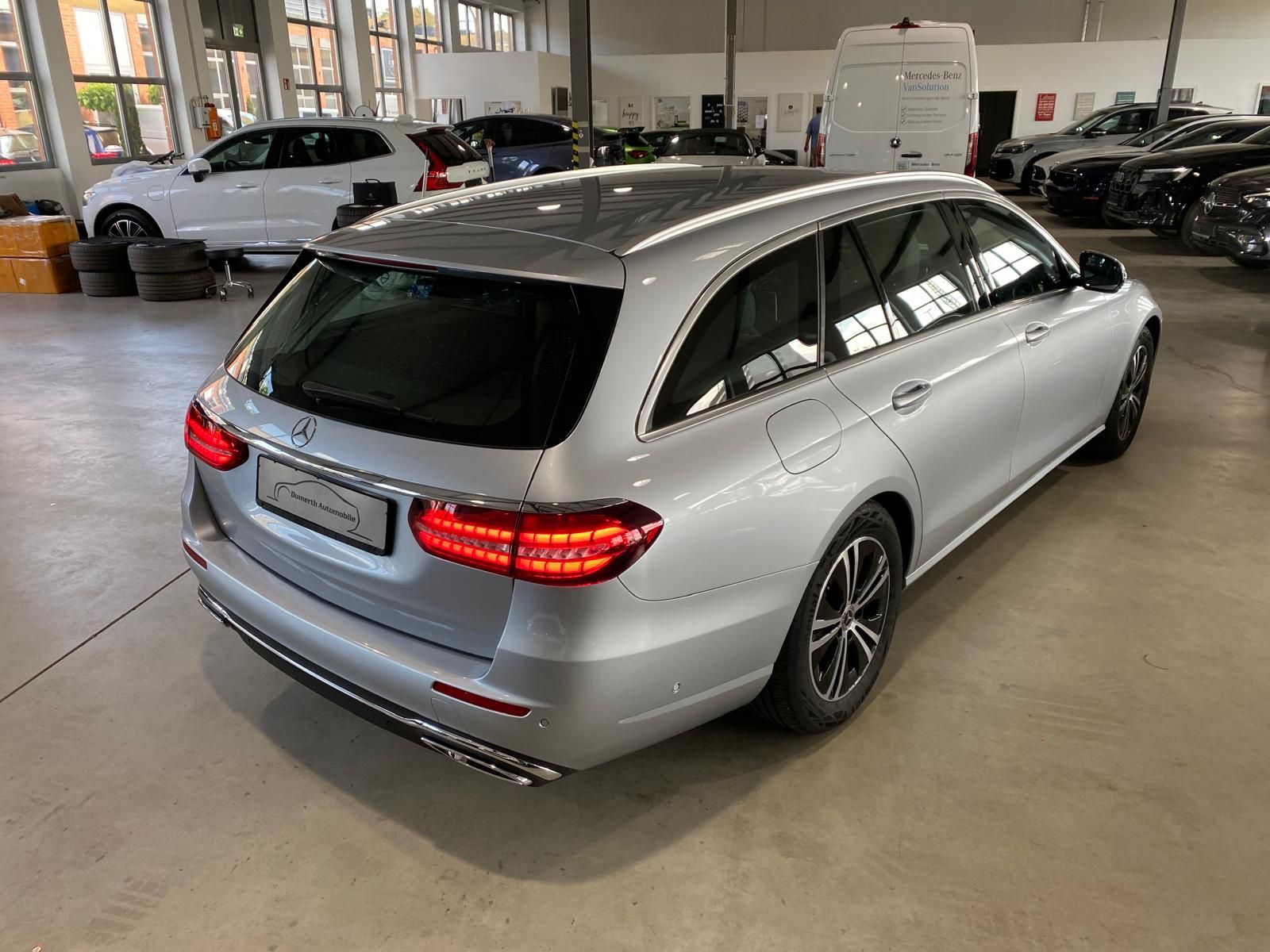 Fahrzeugabbildung Mercedes-Benz E 200 T-Model Avantgarde/LED-High/1.HD/