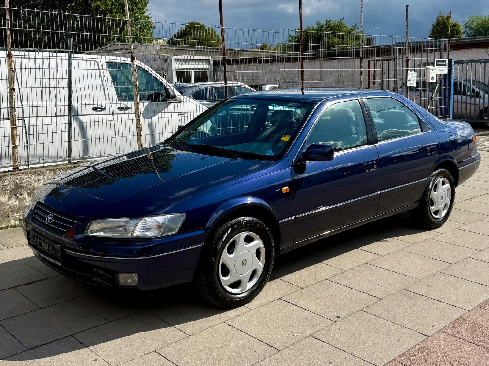 Toyota Camry 2.2 * TÜV NEU * KLIMAAUTOMATIK