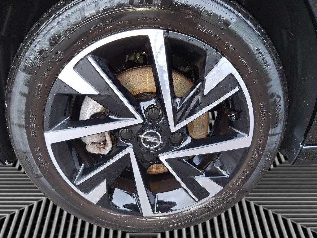 Fahrzeugabbildung Opel Corsa GS Automatik