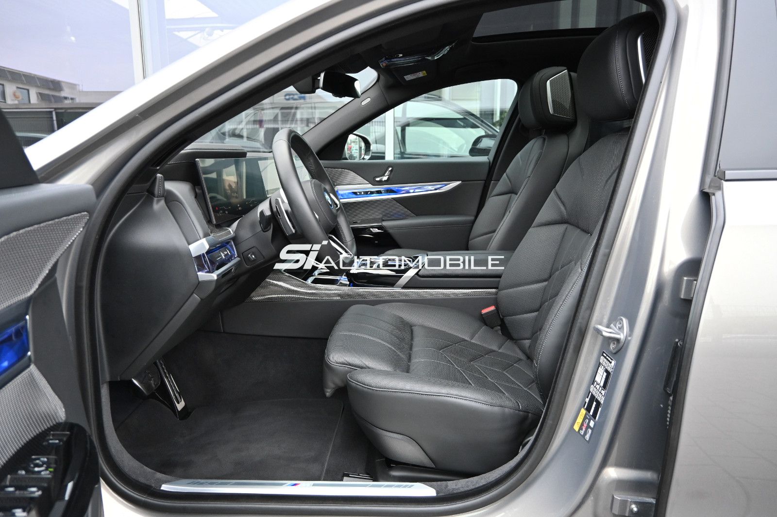 Fahrzeugabbildung BMW 750e xDrive M-Sport °SHADOW°EXEC.DRIVE°INTEGRAL