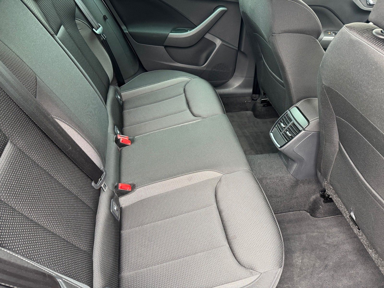 Fahrzeugabbildung SKODA Kamiq Tour 1.5 TSI