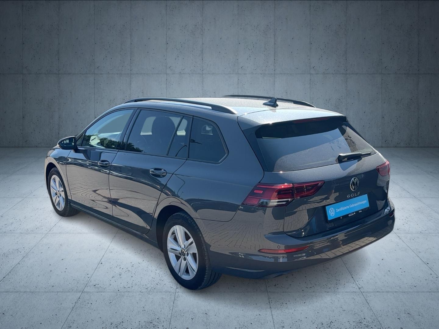 Volkswagen Golf Variant VIII Life 2.0 TDI DSG ACC PDC LED N