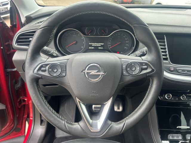 Grandland Ultimate 1.6 Turbo AHK LED LEDER NAVI 