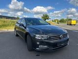 Volkswagen Passat 1.6 TDI SCR DSG Conceptline Conceptline - Volkswagen Passat: Conceptline