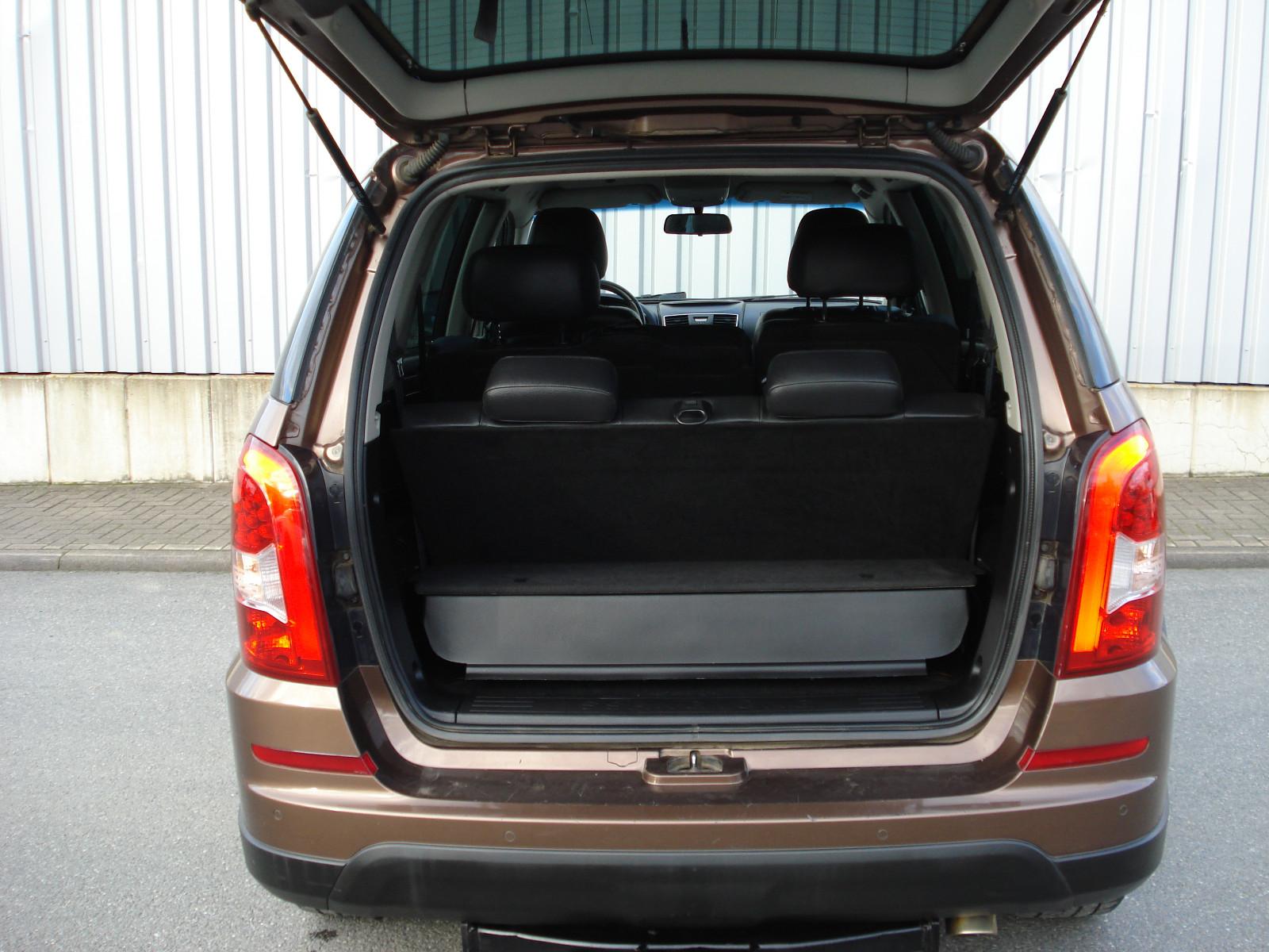 SsangYong Rexton 2015 — photo 10