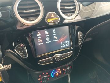 Fotografie des Opel Adam Rocks S Leder Recaro Navi