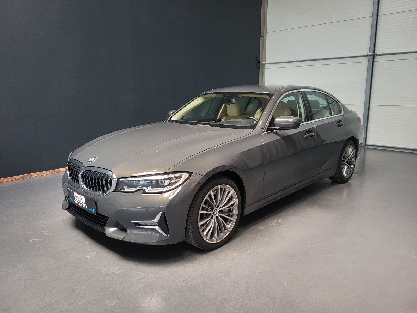 BMW 330 i Luxury Line *Navi| Kamera| LED*