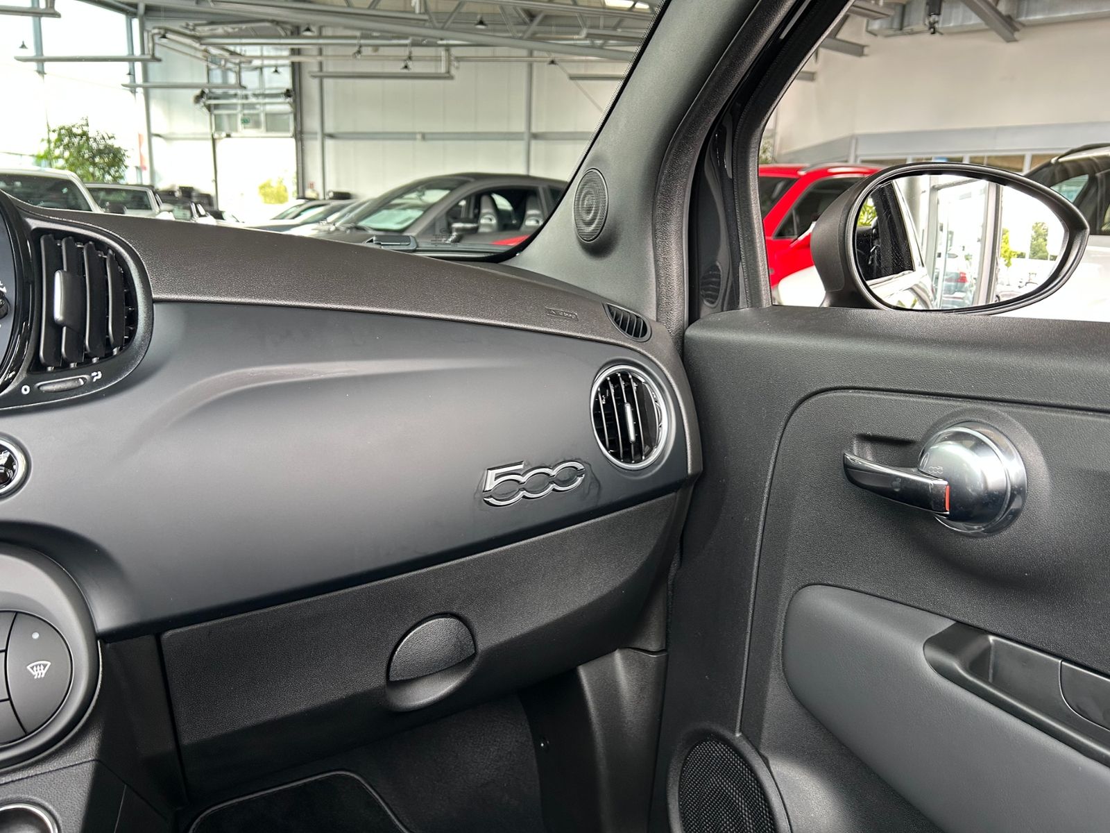 Fahrzeugabbildung Abarth 695 C KLIMA NAVI ALU 17 "  Nur  1450  km