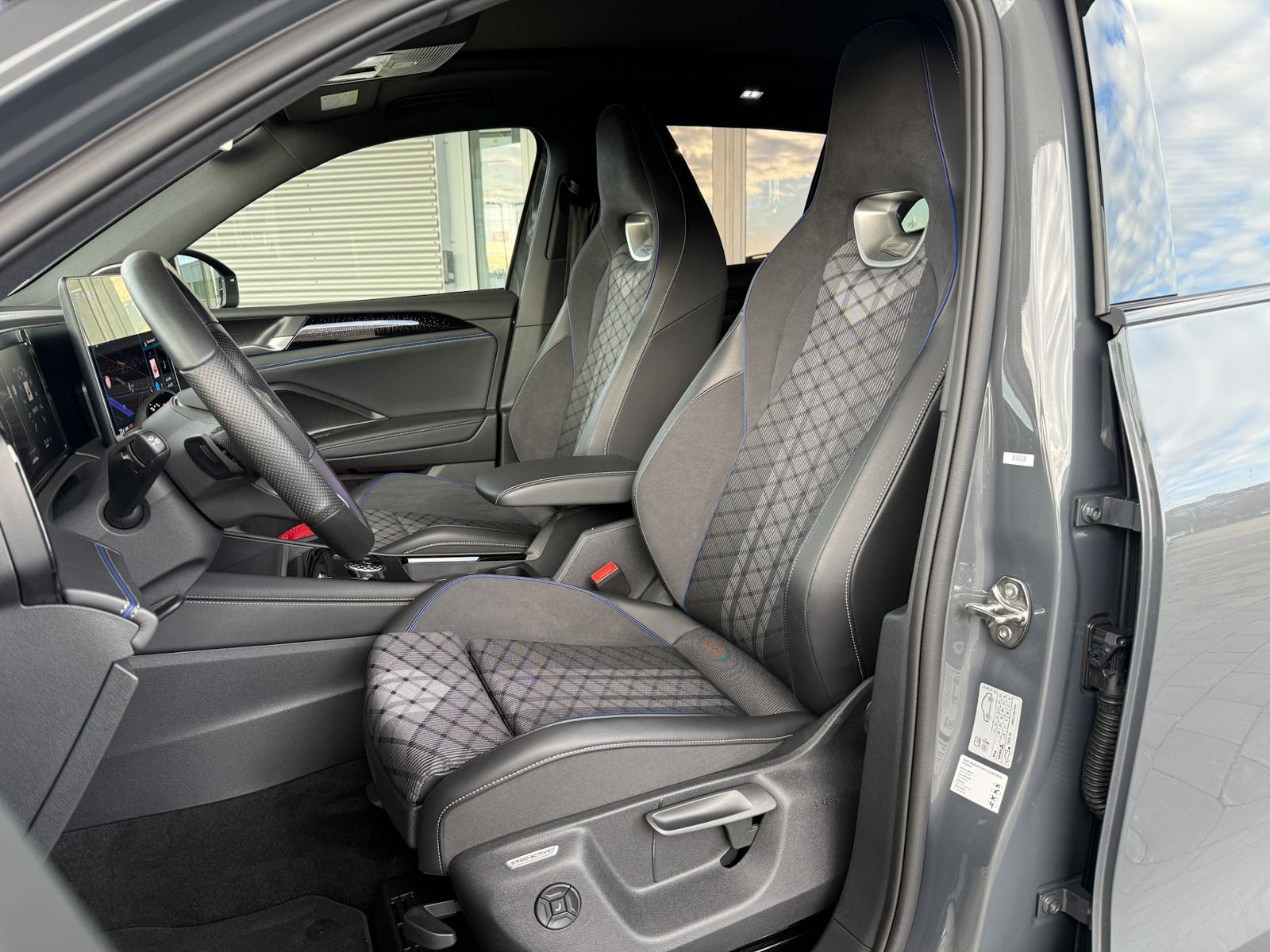 Volkswagen Tiguan - Bild 13