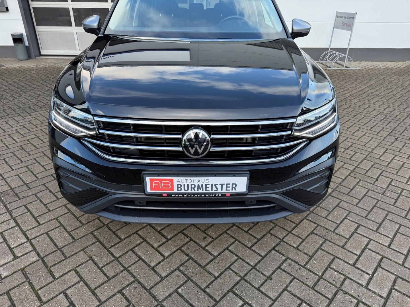 VW Tiguan Allspace 4Motion 2.0 TDI AHK-klappbar Nav - Image 10