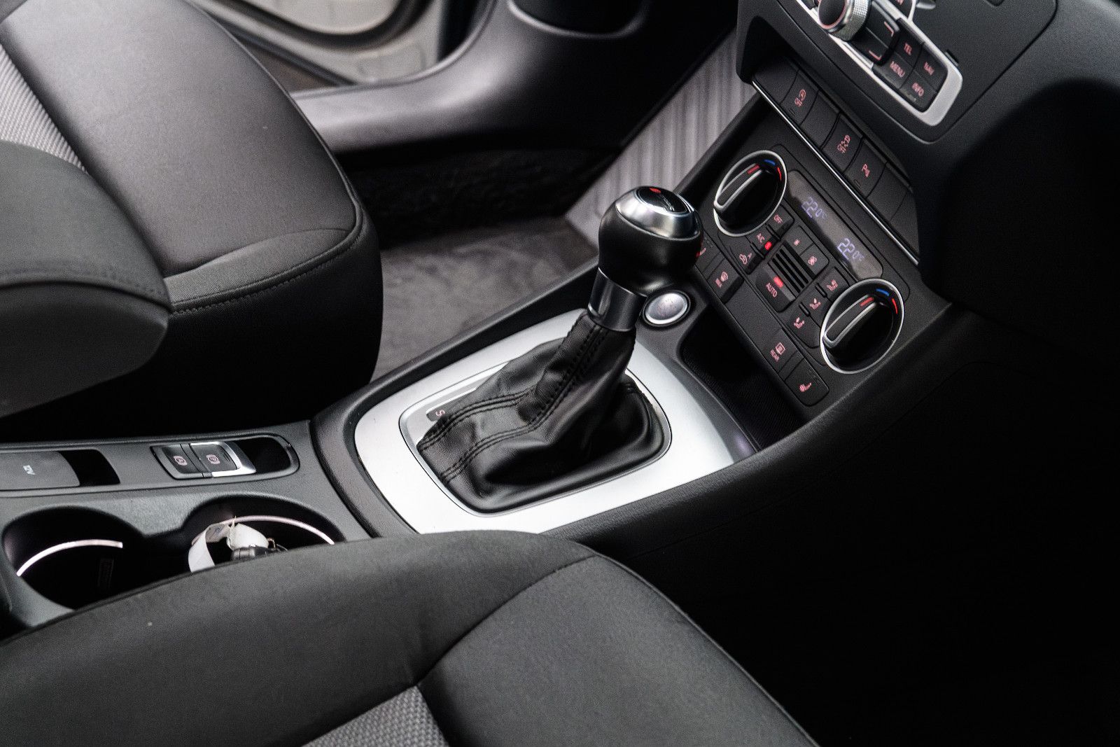 Fahrzeugabbildung Audi Q3 1.4l 110kw S-Line +AHK +Pano +Navi