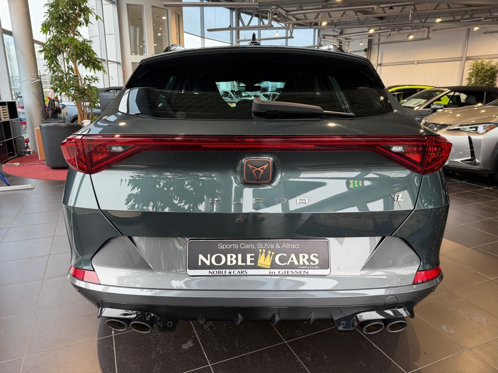 Fahrzeugabbildung CUPRA Formentor VZ 4Drive PANO BEATS LED