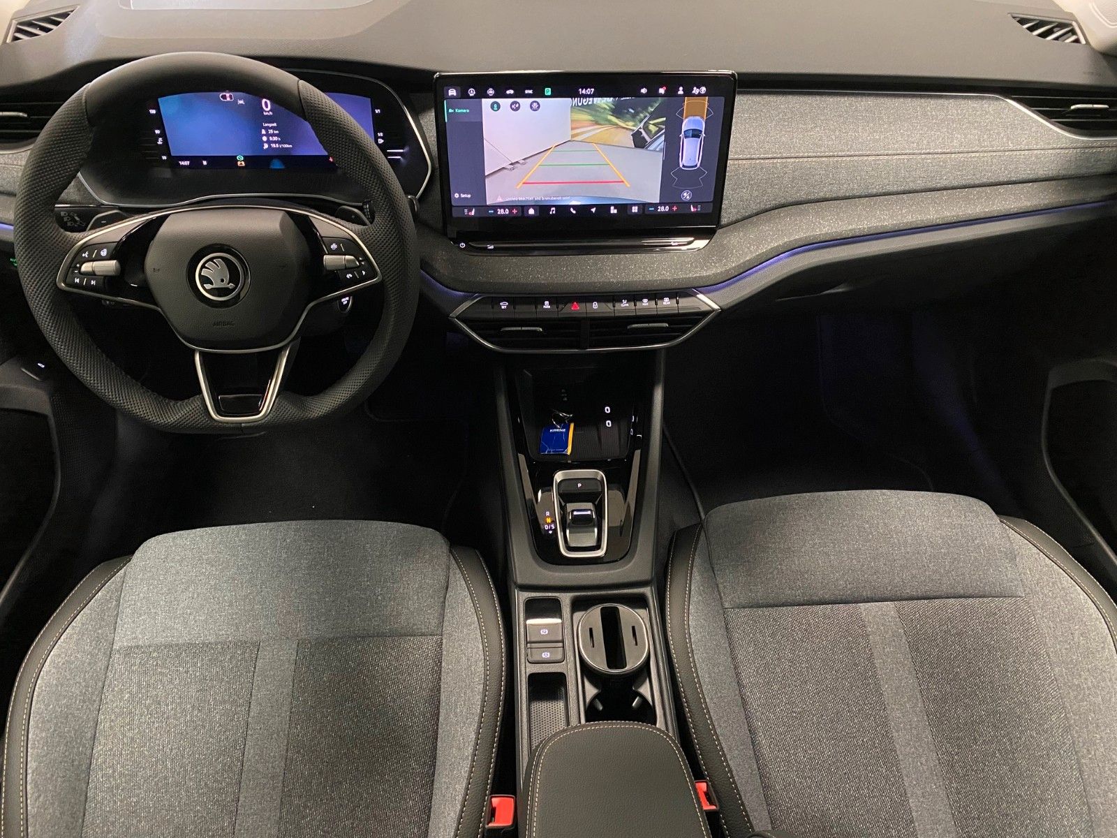 Fahrzeugabbildung SKODA Octavia 1.5 TSI MHEV DSG Selection+NAVI+AHK+ACC+