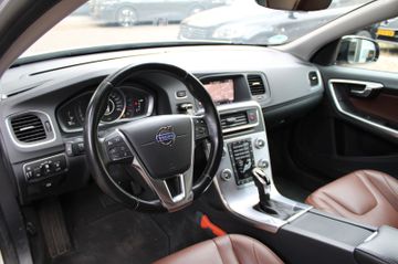 Volvo V60 Cross Country - 8