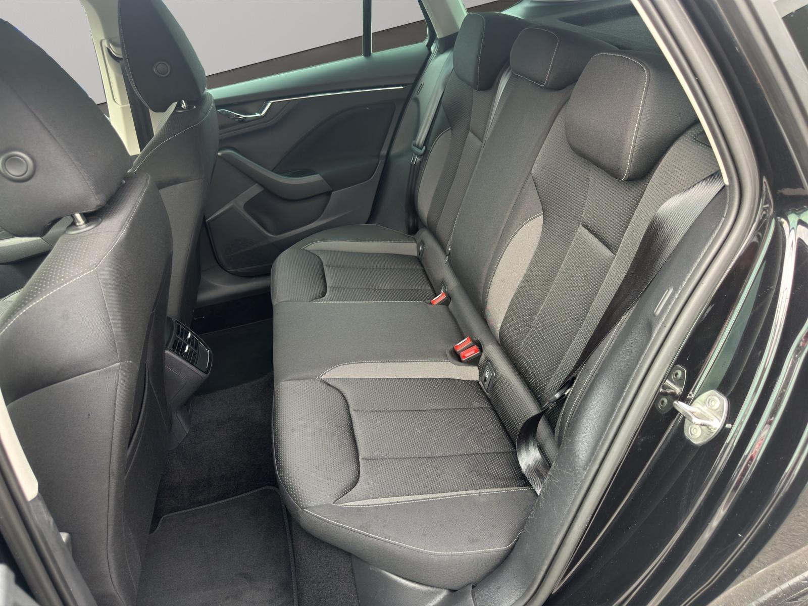 Skoda KAMIQ TOUR 1.0 TSI DSG NAVI+AHK+KAMERA+GRA+