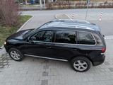 Volkswagen TOUAREG V8 FSI 4.2l FL SPIN, AHK 3.500kg SOLAR  - Volkswagen Touareg: 2.5