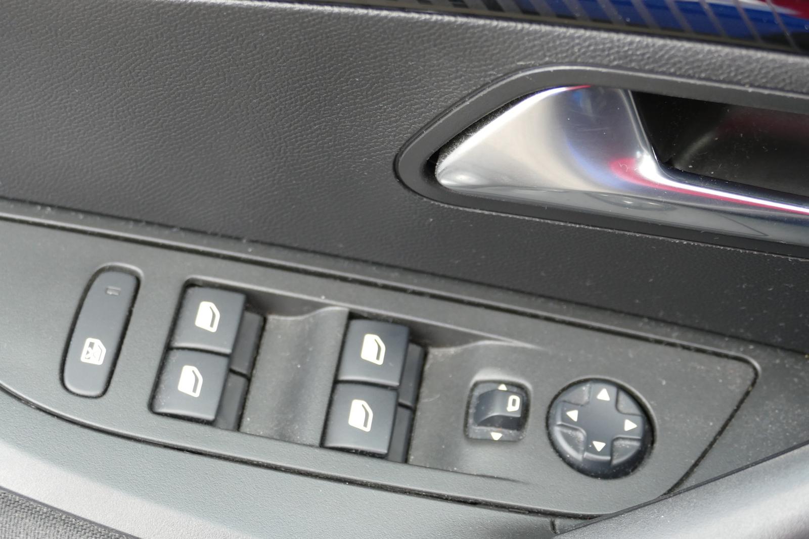 Peugeot 2008 1.2 Android Apple Tempomat Sitzheizung PDC, миниатюра 22