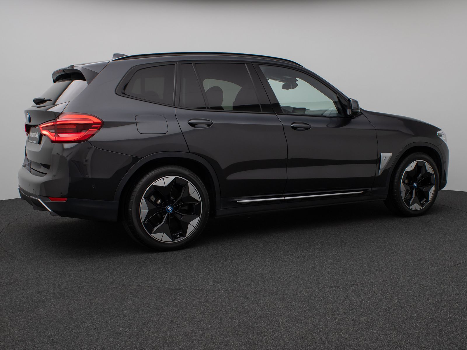 Fahrzeugabbildung BMW iX3 Impressive Panorama 360°HUD DAB H/K Sport