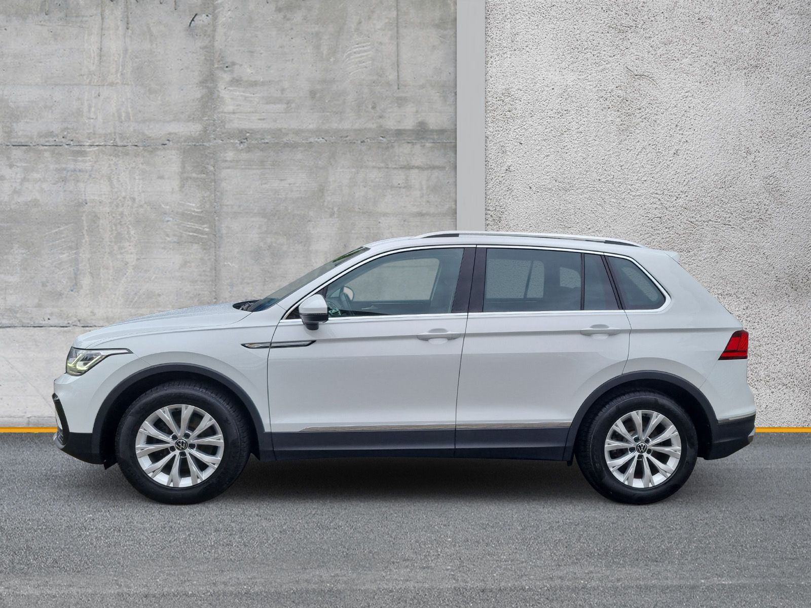 Volkswagen Tiguan 2.0 TDI DSG Elegance MATRIX VIRTUAL AHK imagem 2