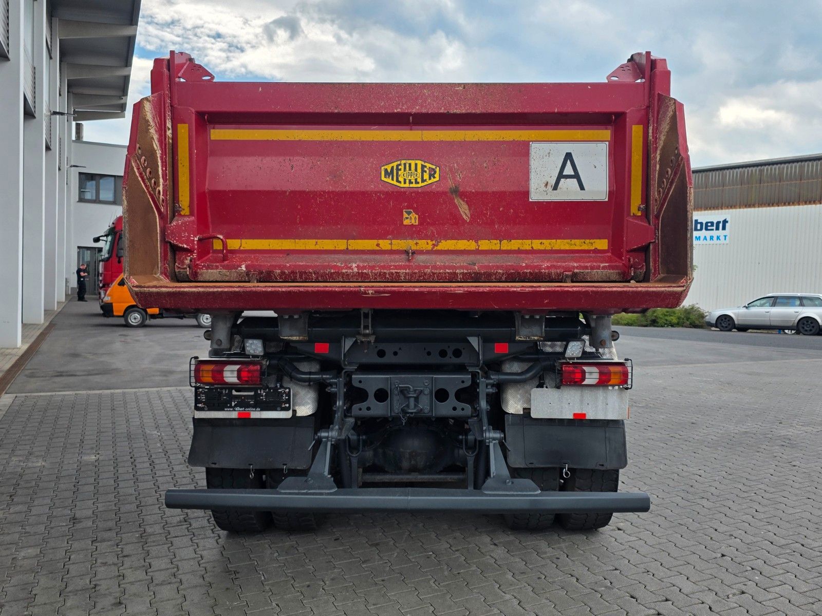 Fahrzeugabbildung Mercedes-Benz Arocs 4145 K 8x4 Meiller Bordmatik PPC