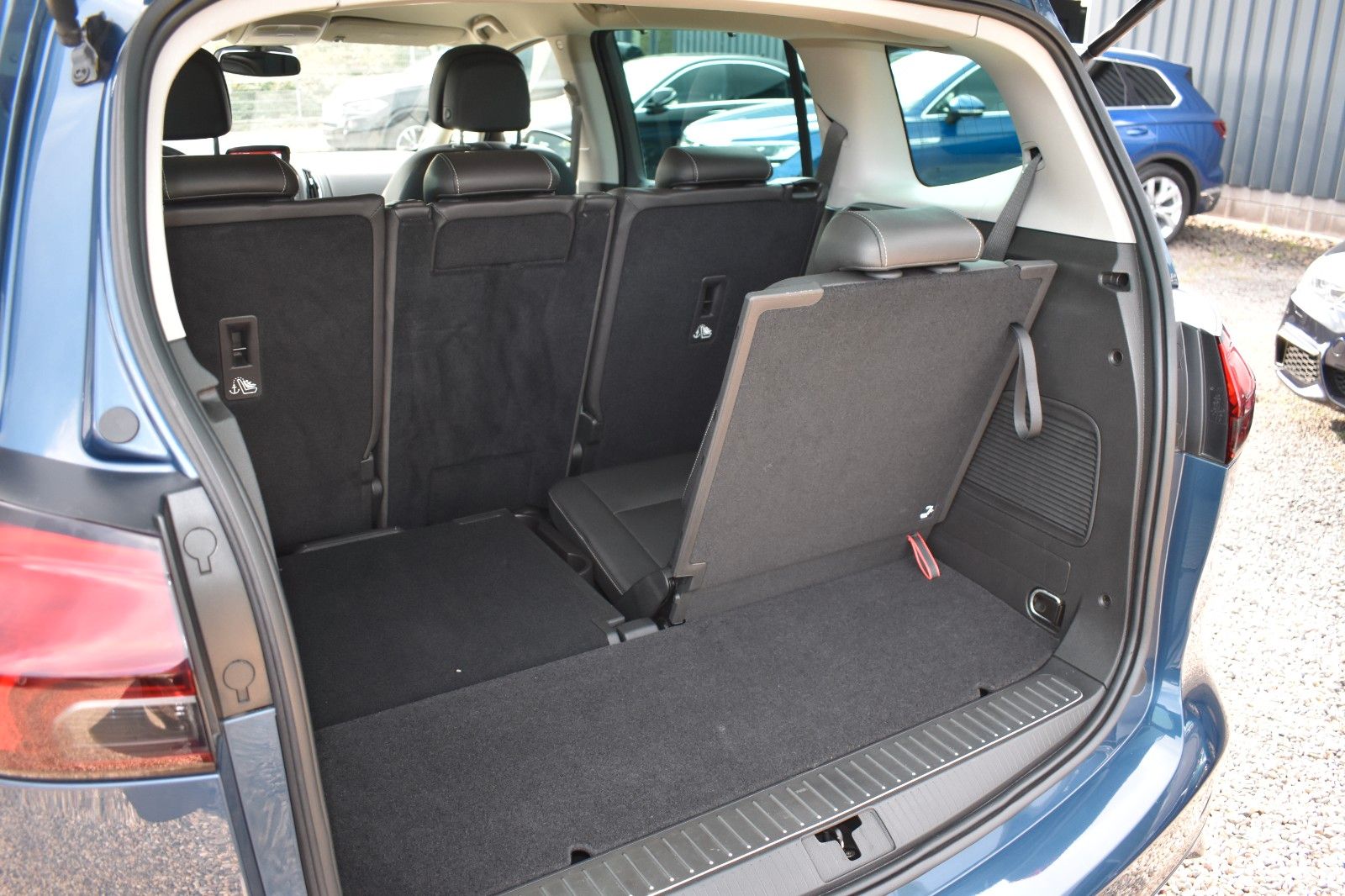 Fahrzeugabbildung Opel Zafira Tourer OPC Business Innova Kamera 7 Sit