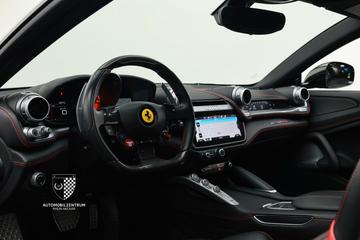 صورة مصغرة 34 لـ 2018 Ferrari GTC4LUSSO