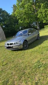 BMW E46 325i Facelift - BMW 325 aus 2004: 325i