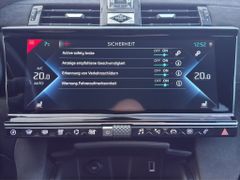 Fahrzeugabbildung DS Automobiles DS 7 Crossback 1.6 E-Tense 300 4x4 Performance L