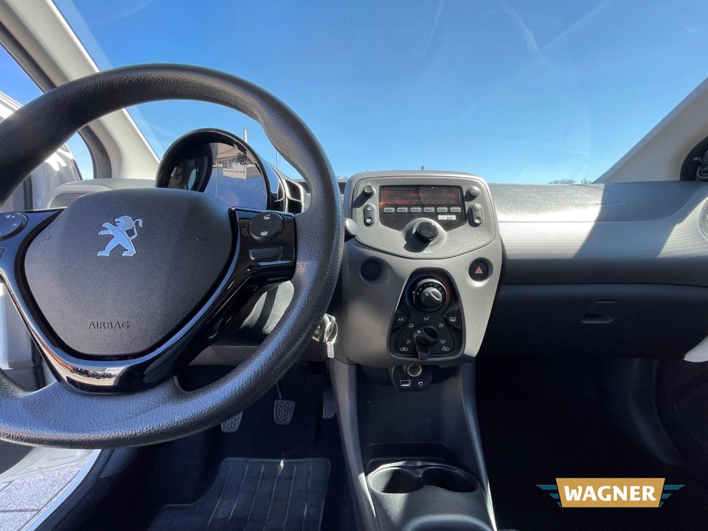 Fahrzeugabbildung Peugeot 108 Active Klimaanlage Isofix Radio