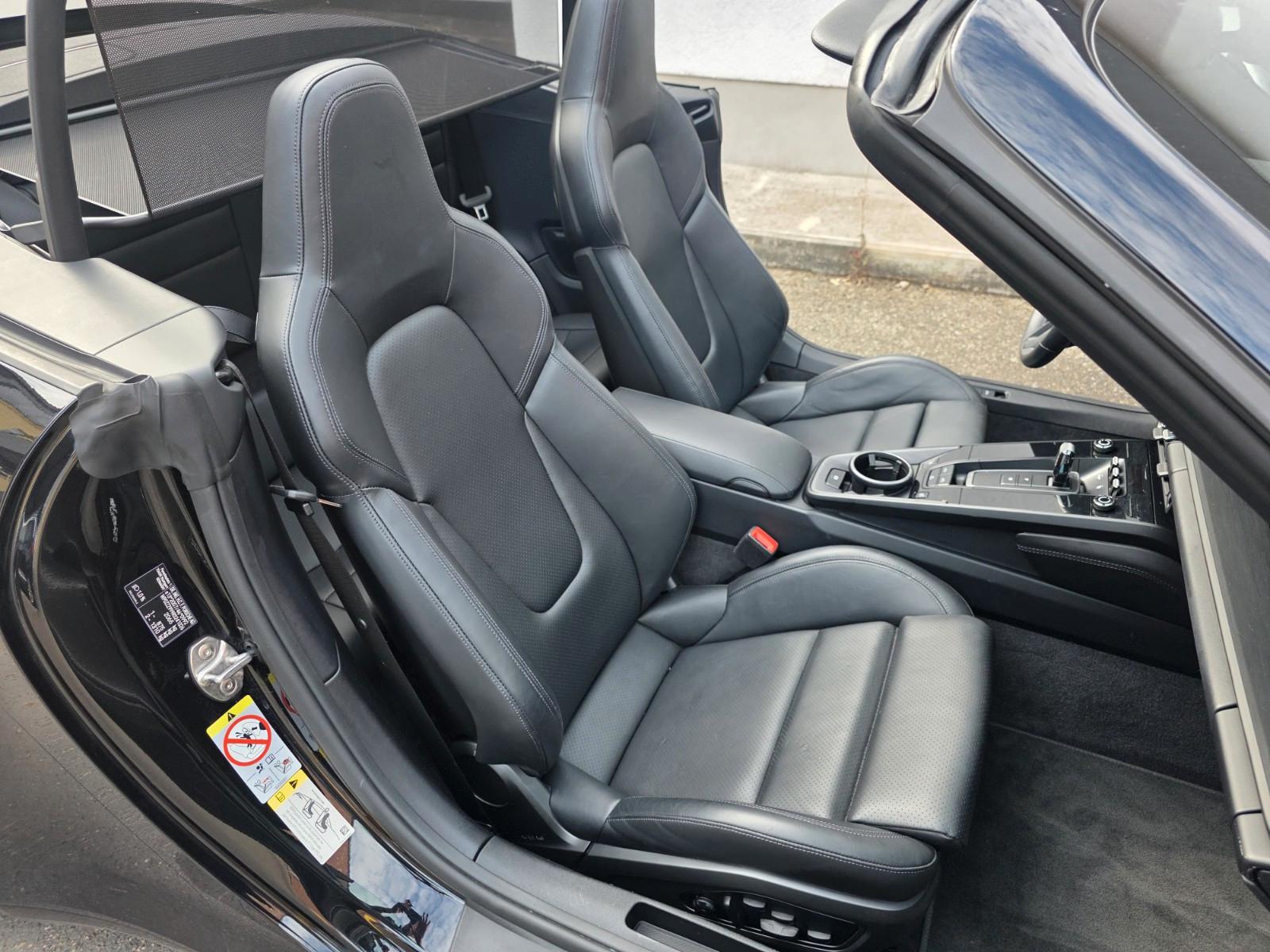 Porsche 911 Carrera 4 GTS  PASM Vollleder Approved 7/27