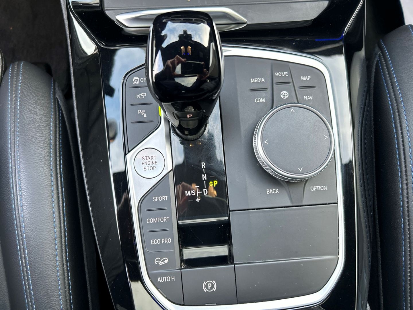 Fahrzeugabbildung BMW X3 xDrive30i,M Sport,Panodach,SurroundView,DAB,P