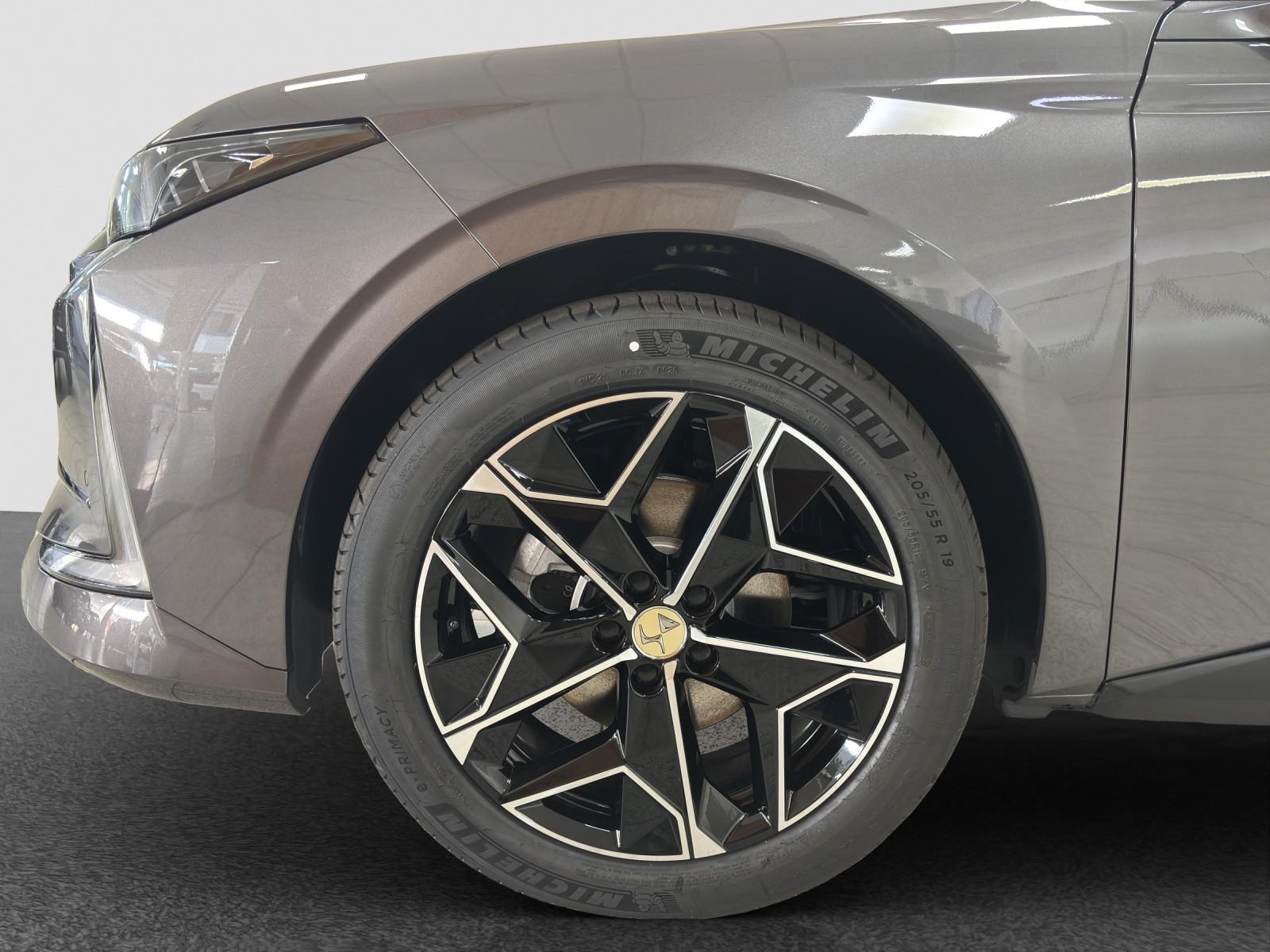 DS Automobiles DS 4 Édition France 130BlueHDI + AHK + Navi + Ma